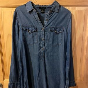 Long sleeve denim dress, with front pockets. size small